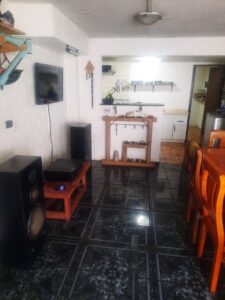 Living-comedor y cocina americana de casa en venta en Quilicura
